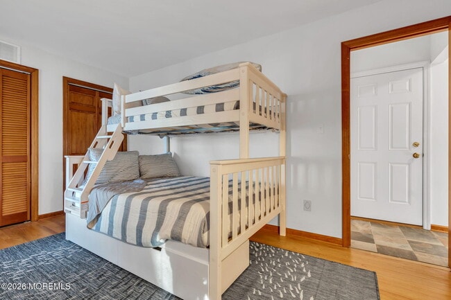 Building Photo - 475 Long Ave