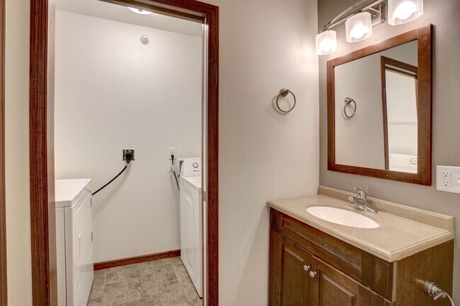 Building Photo - 101 Partridge Path