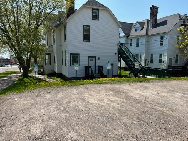 Building Photo - 1431 E 1st St