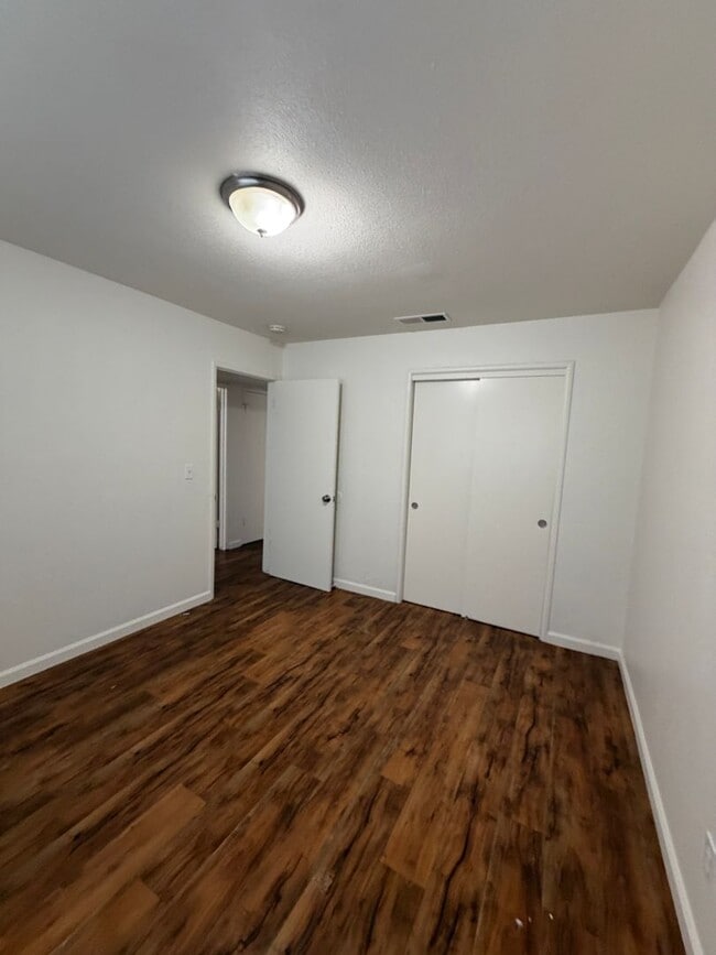 Building Photo - 2944 S Linda Vista St