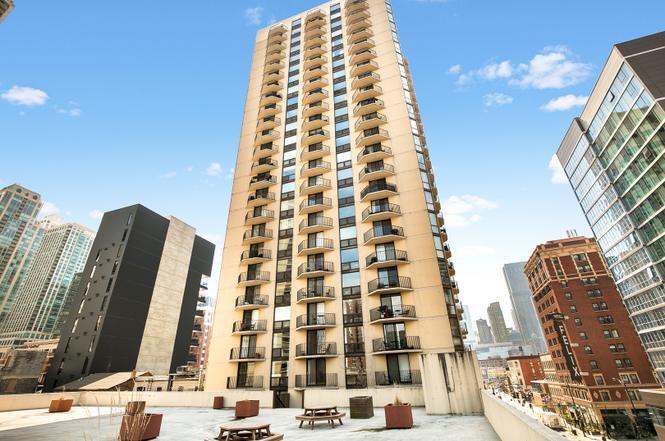 View from the sun deck - 70 W Huron St