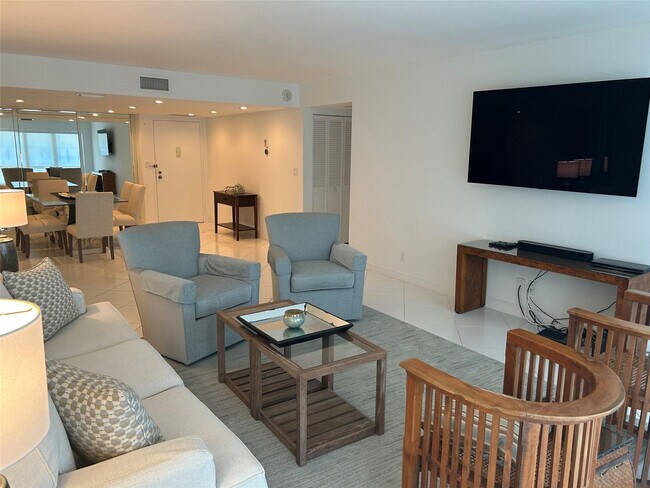 Building Photo - 5100 N Ocean Blvd