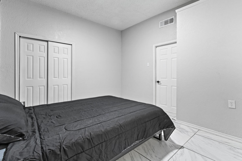 Building Photo - 4012 Tularosa Ave