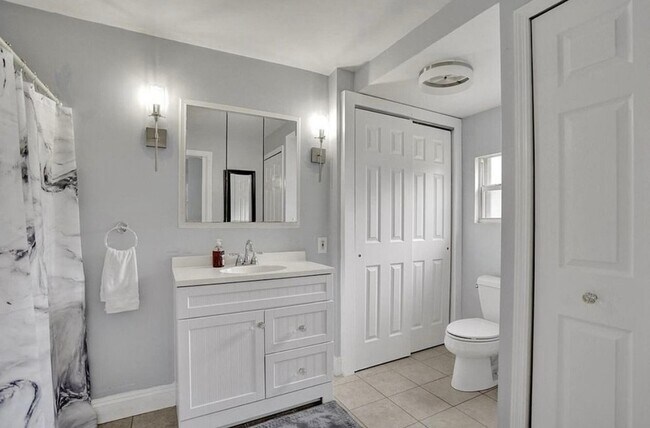 Building Photo - 502 Rambling Dr Cir