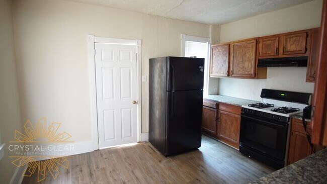 Building Photo - 416 McCabe Ave