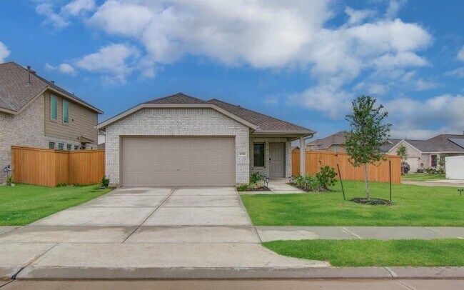Primary Photo - 10910 Bright Beacon Dr
