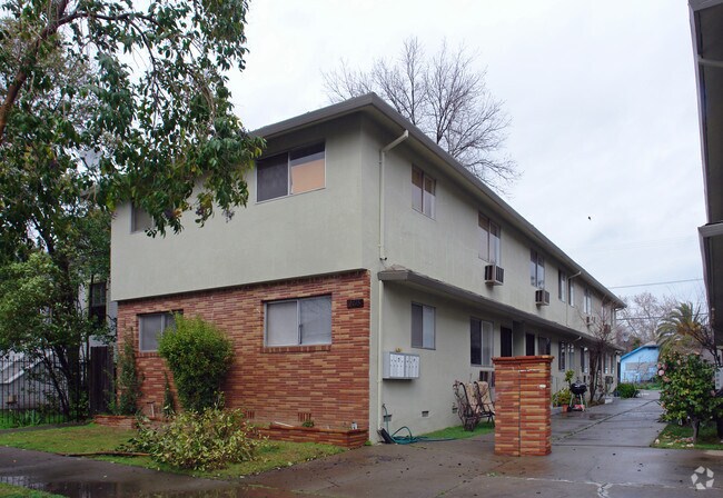 Primary Photo - 2715 U St