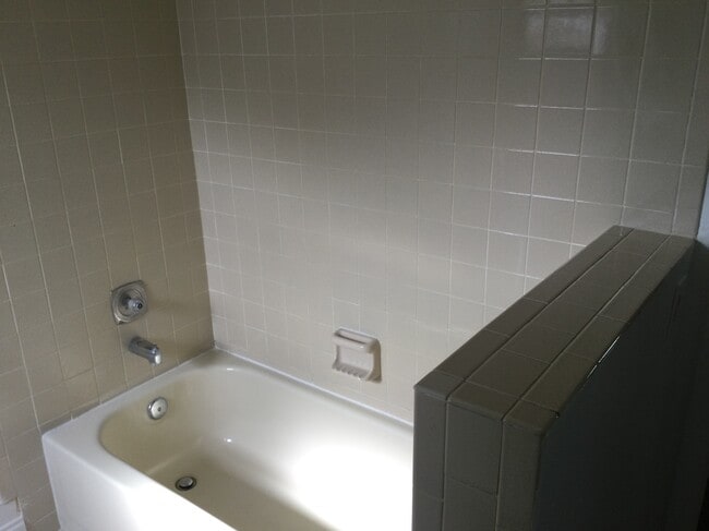 Building Photo - 13138 Misty Ln