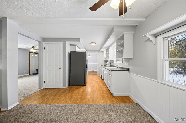 Building Photo - 310 Midwood Dr