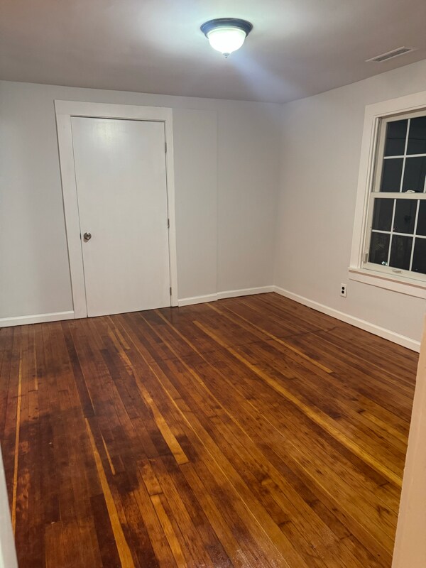 Building Photo - 223 N Main St