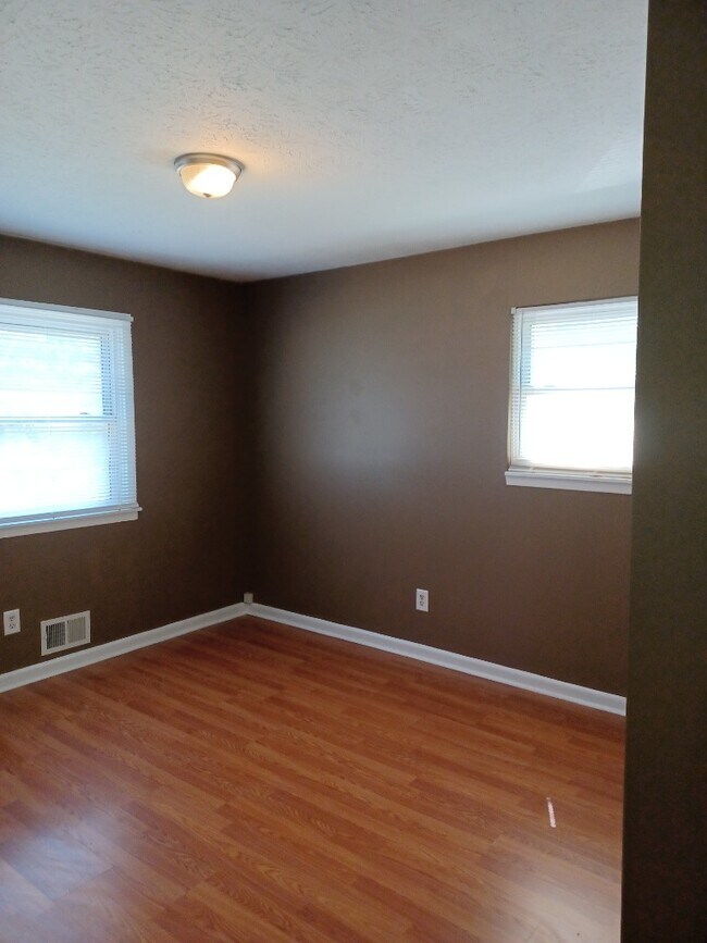 Building Photo - 6017 Randy Ln