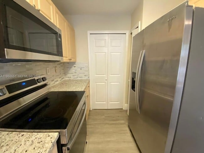 Building Photo - 611 SW 107th Ave