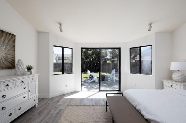 Building Photo - BRIGHT, OPEN LAYOUT SUNNYVALE HOME ||