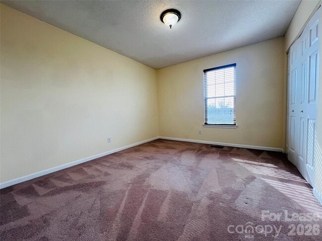 Building Photo - 2050 Rocketts Way