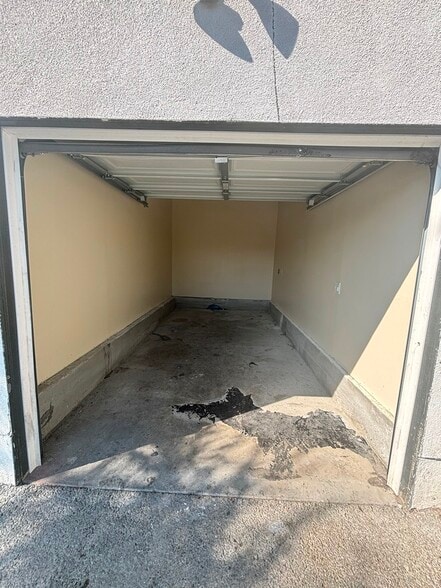 Building Photo - 347 E 107th St