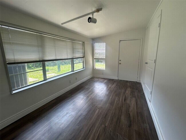 Building Photo - 7738 Dixie Dr