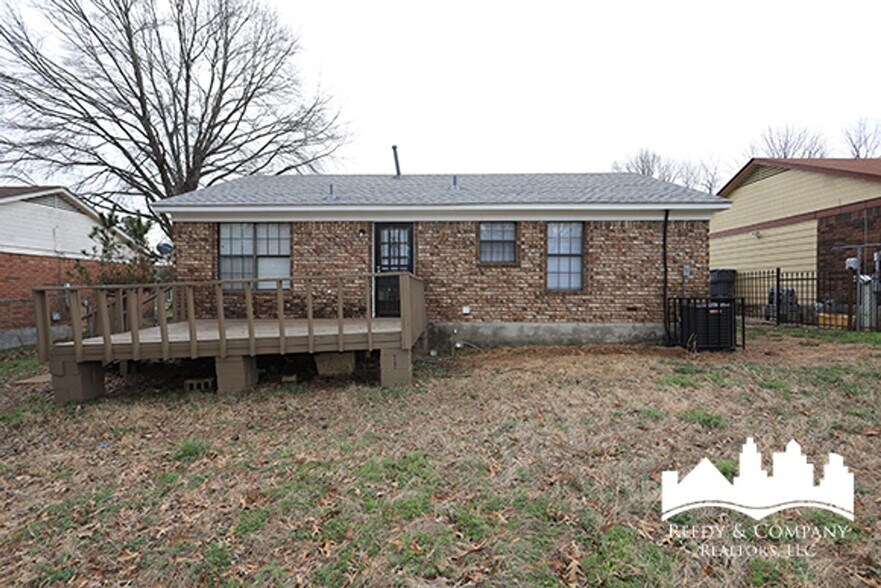 Building Photo - 2559 Wellons Ave