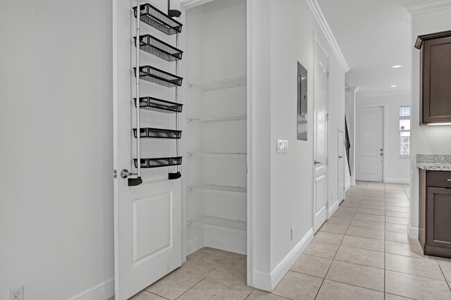 Building Photo - 8332 Cocoplum Sound Ln