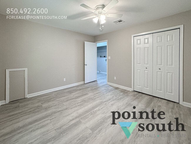 Building Photo - 6385 Schoel Ln