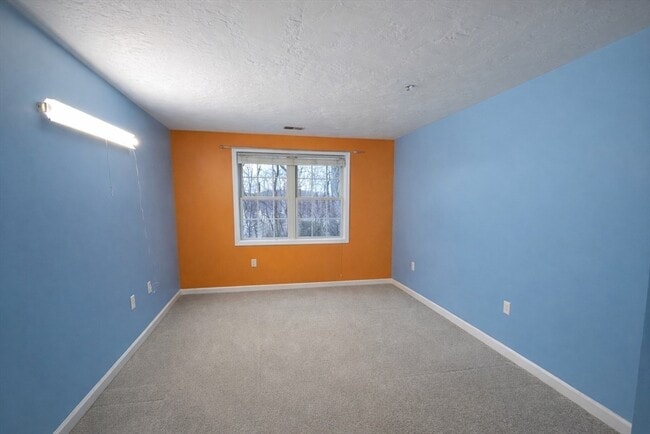 Building Photo - 75 Lebeaux Dr