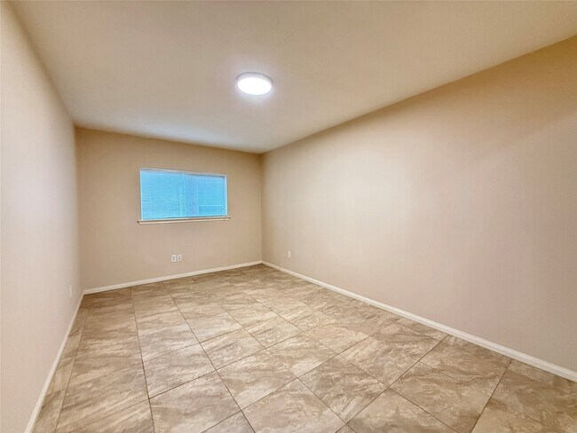Building Photo - 12811 Mills Breeze Dr
