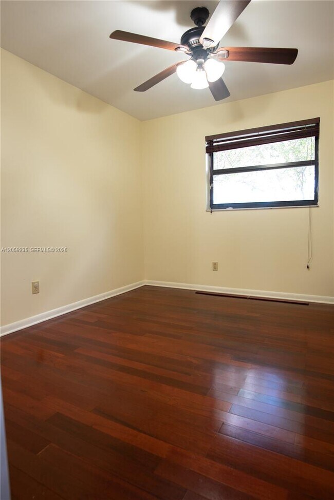 Building Photo - 3160 Peachtree Cir