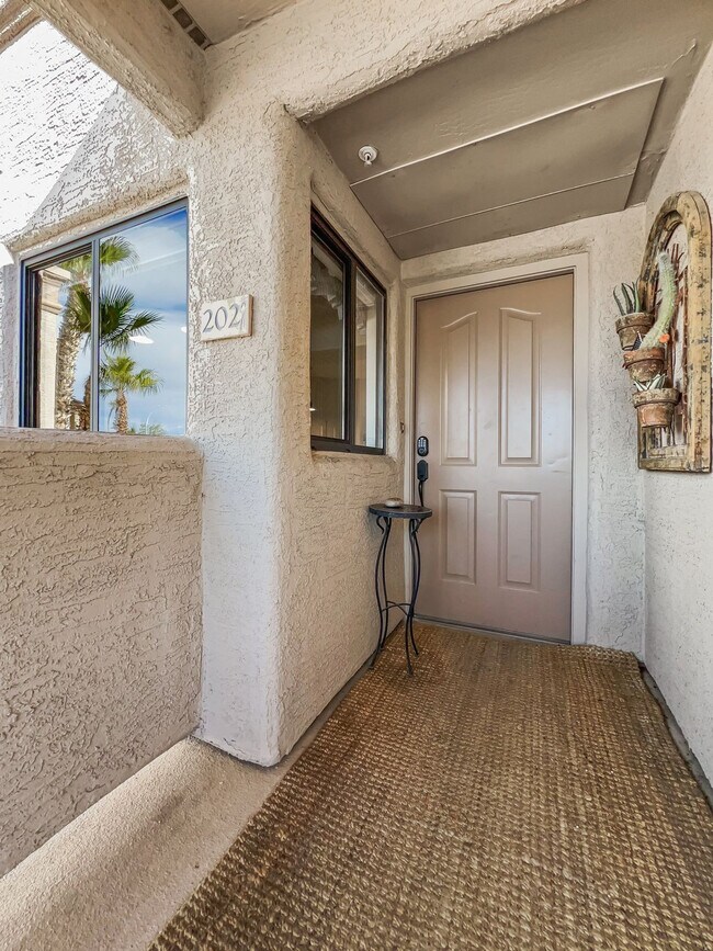 Building Photo - 10401 N Saguaro Blvd