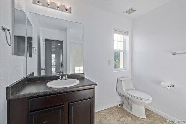 Building Photo - 5367 Spring Ridge Trl