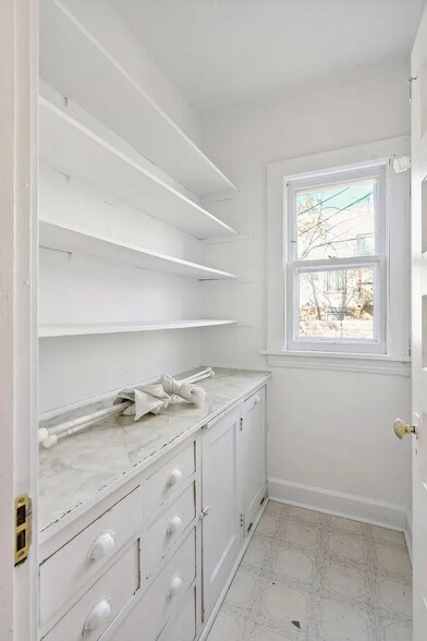 Building Photo - 104 W 27th St