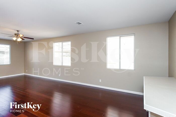 Building Photo - 9361 Lugo St