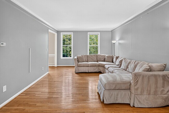 Building Photo - 4512 Rutherford Way