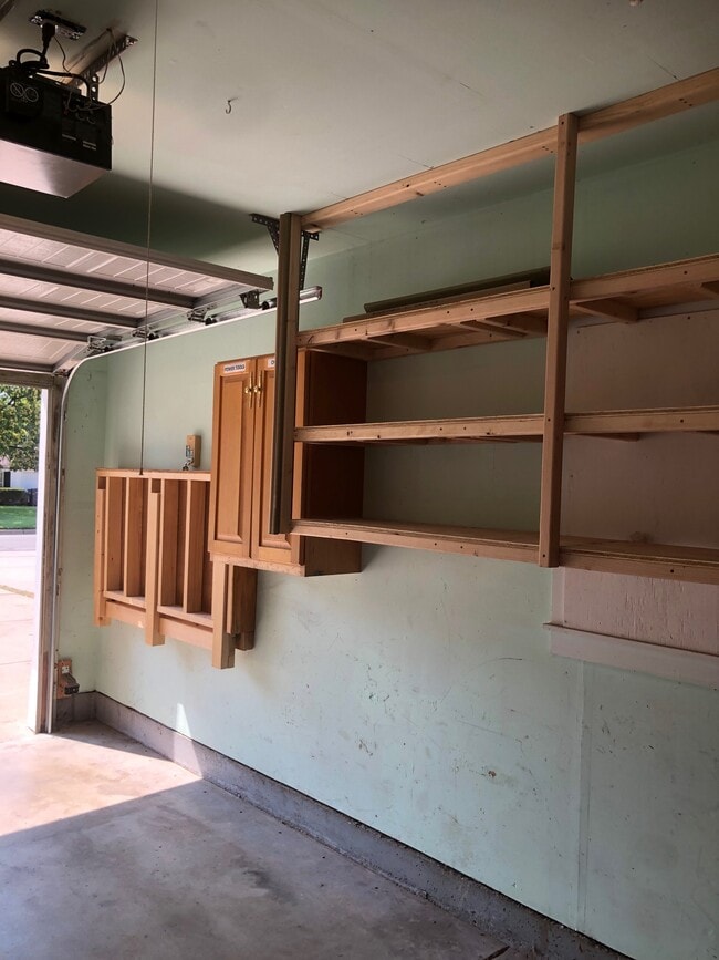 Building Photo - 1708 S Clifton Ave