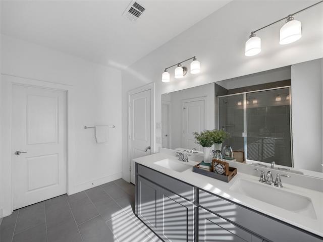 Building Photo - 1059 Maverick Dr