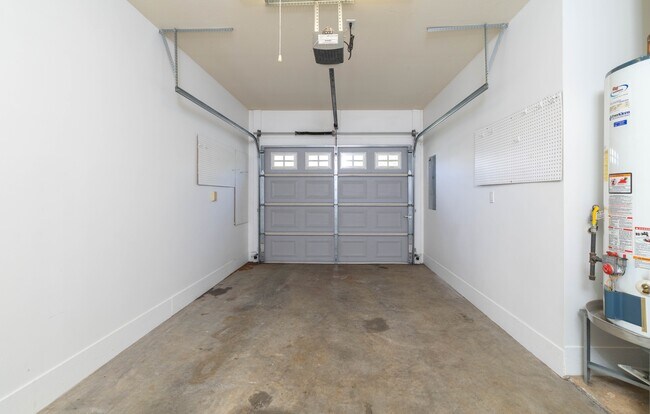 Building Photo - 121 Hatleyberry St