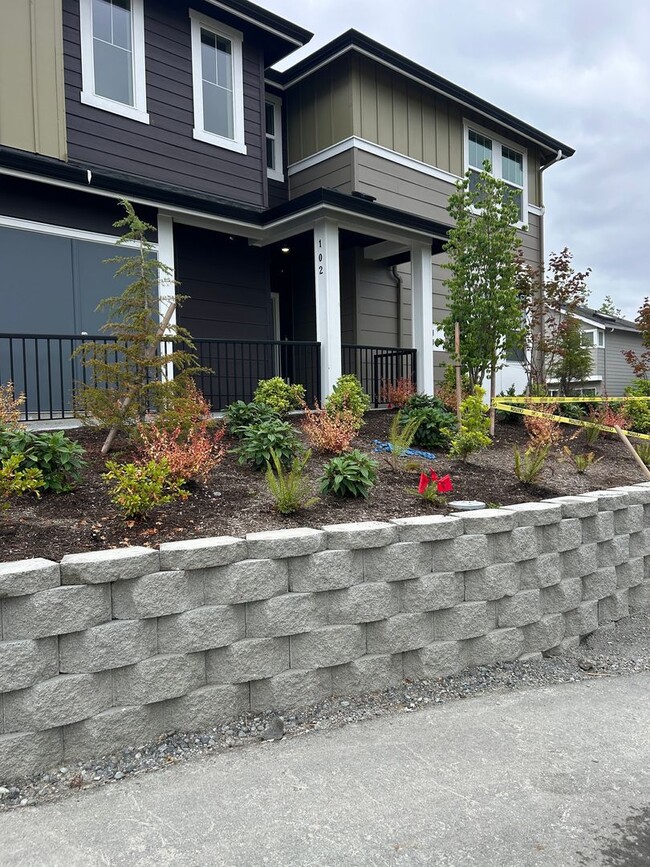 Primary Photo - 2Bd/2Ba Redmond House