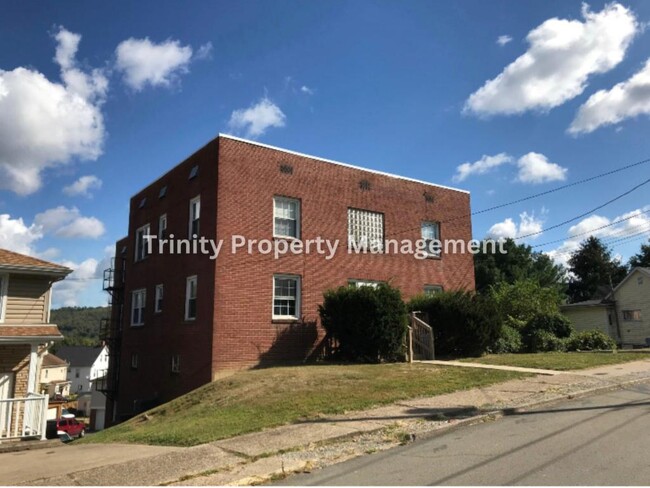 Building Photo - 518 Haymond Hwy