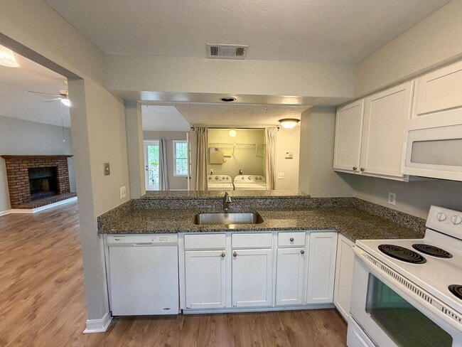 Building Photo - 5324 SW 88 Ct