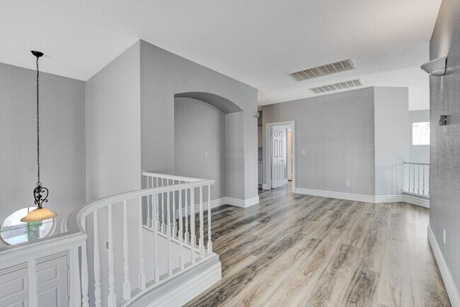 Building Photo - MASSIVE 5 BEDROOM, 2 STORY HOME IN DESIRABLE RHODES RANCH GOLF COURSE COMMUNITY!