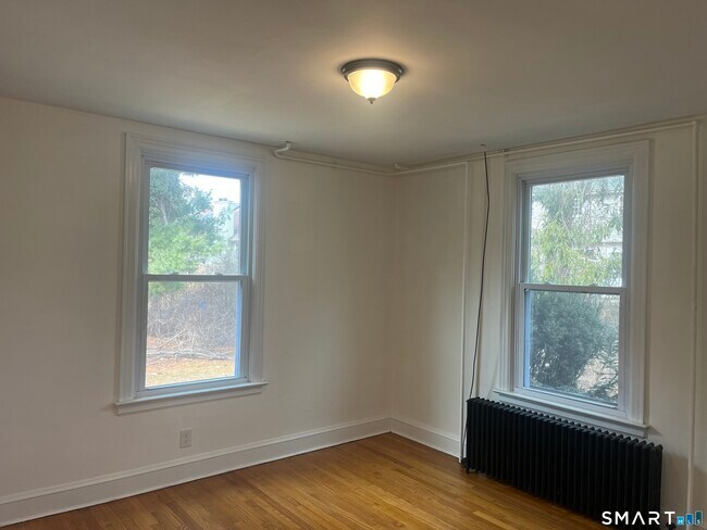 Building Photo - 156 Union St