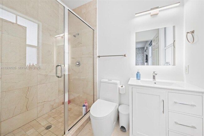 Building Photo - 6933 NW 104th Ct