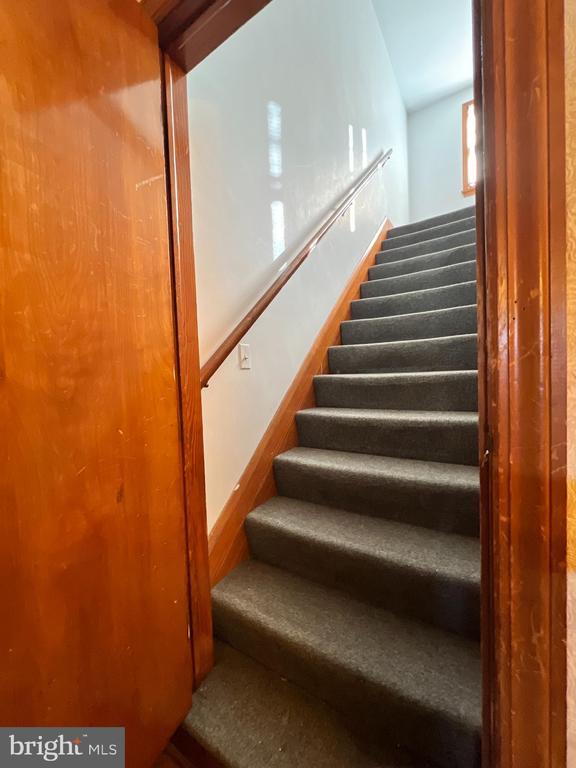 Building Photo - 1 Heighe St