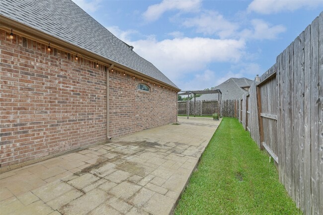 Building Photo - 4511 Sanctuary Halls Dr