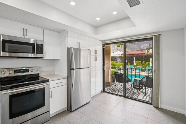 Building Photo - 2727 S Sierra Madre