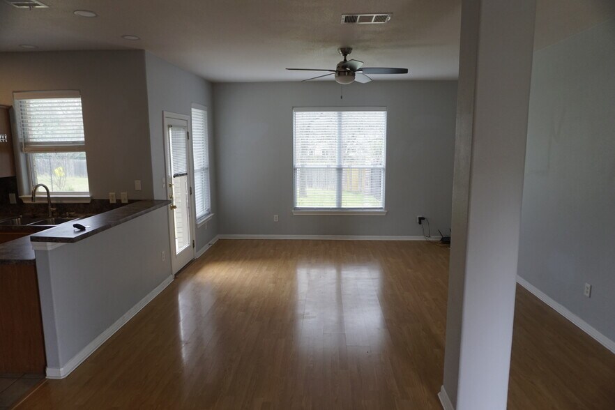 Building Photo - 5708 West Gate Blvd