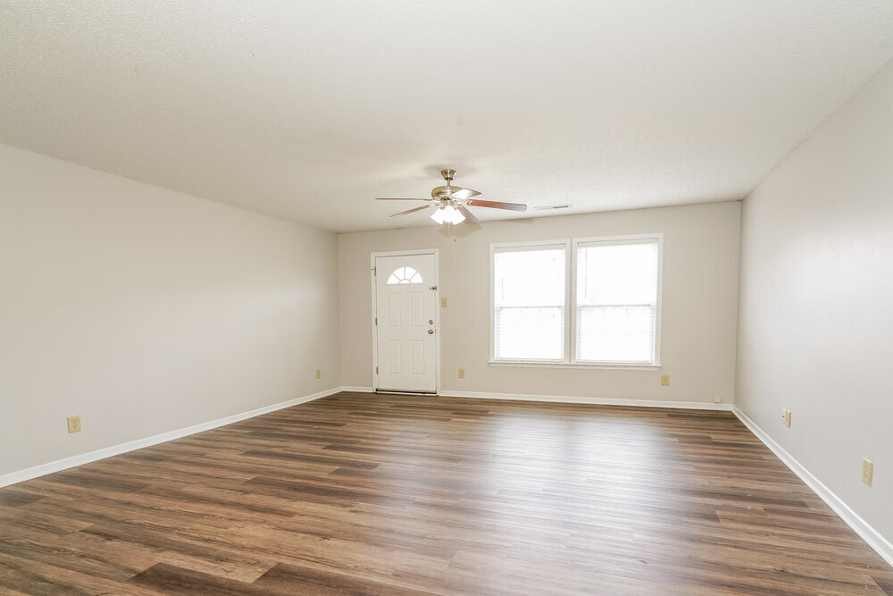 Building Photo - 10610 Crackling Dr