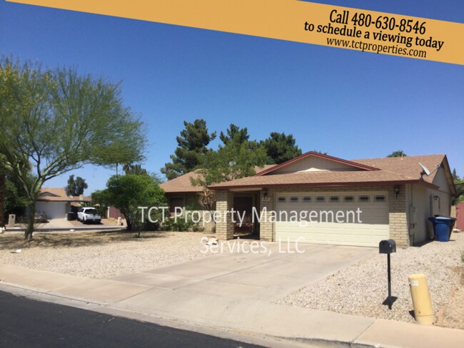 Primary Photo - Spacious home with a pool! Great Location!