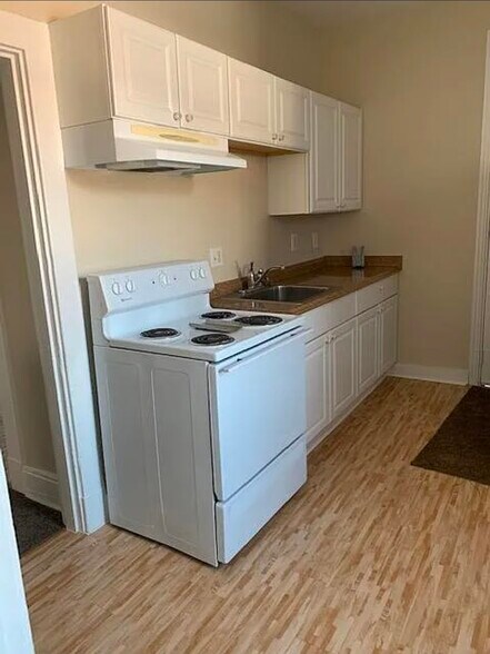 Building Photo - 405 Butler St