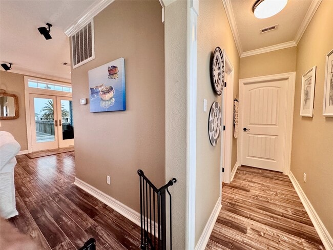 Building Photo - 1177 Sailfish St
