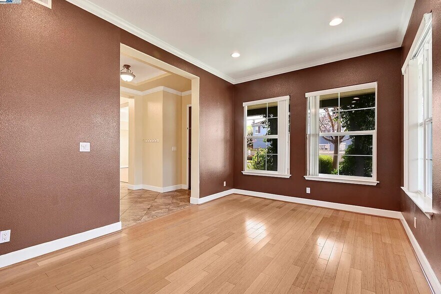 Building Photo - 3100 Tewksbury Way