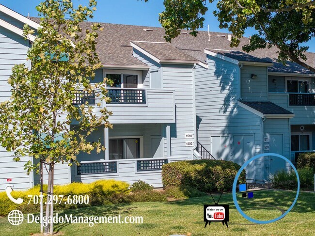 Building Photo - Glen Cove downstairs condo!